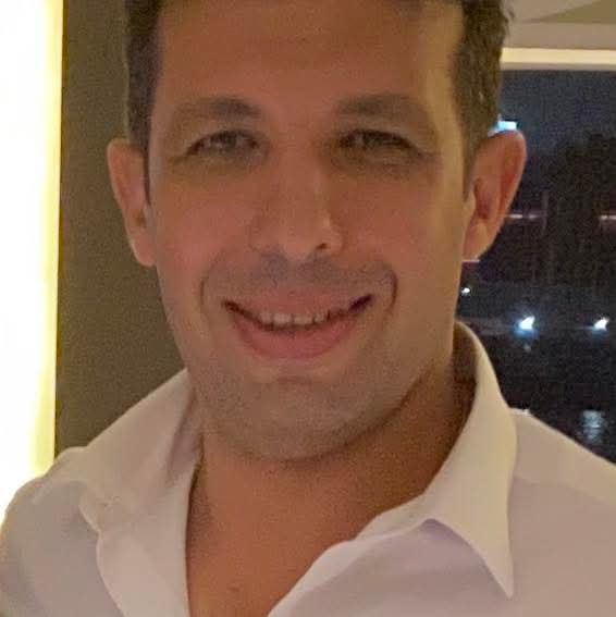 حسام عباس